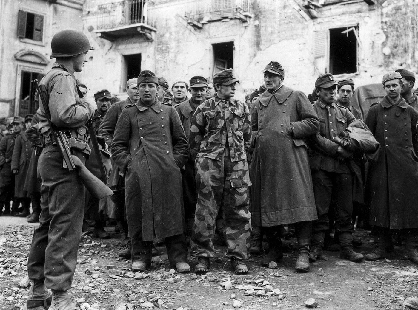 LA CONVIVENZA IN ITALIA DURANTE L’OCCUPAZIONE DEI COMANDI TEDESCHI